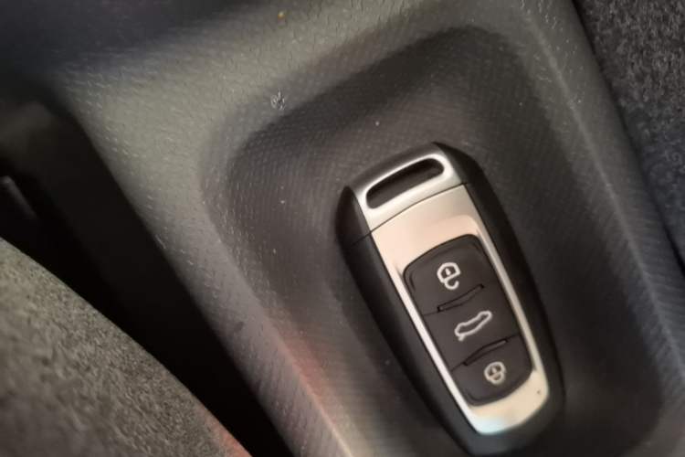 Used Geely Galaxy Panda 2025 210 km – Yuanqi Bear Vehicle Key