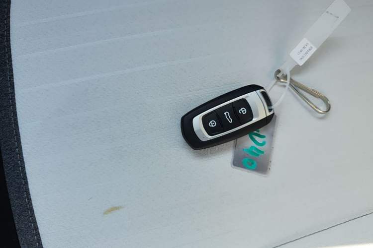 Used Geely Galaxy Panda 2025 210 km – Yuanqi Bear Vehicle Key