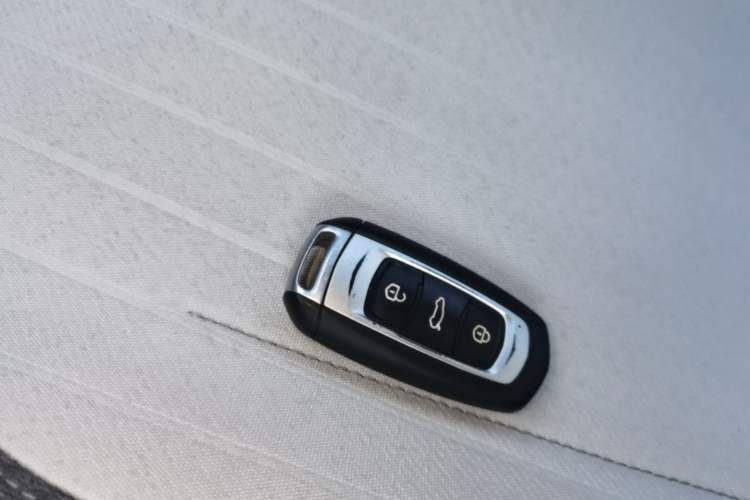 Used Geely Galaxy Panda 2025 210 km – Yuanqi Bear Vehicle Key
