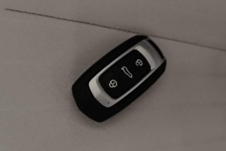 Used Geely Galaxy Panda 2025 210 km – Yuanqi Bear Vehicle Key