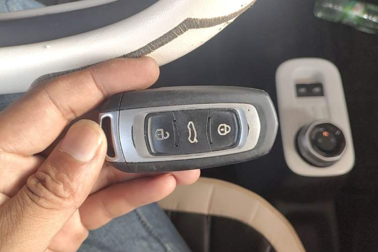 Used Geely Galaxy Panda 2025 210 km – Yuanqi Bear Vehicle Key