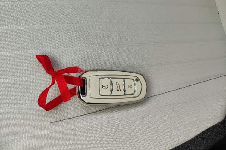 Used Geely Galaxy Panda 2025 210 km – Yuanqi Bear Vehicle Key