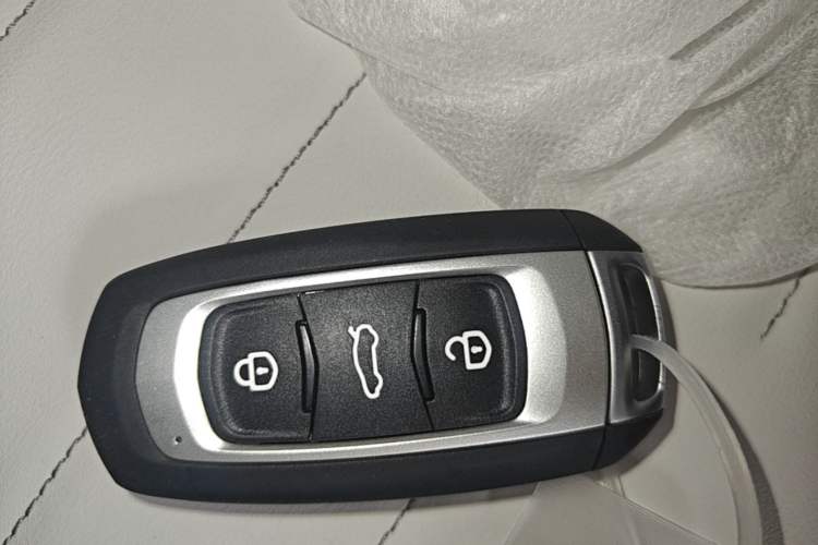 Used Geely Galaxy Panda 2025 210km Panda Rider Vehicle Key