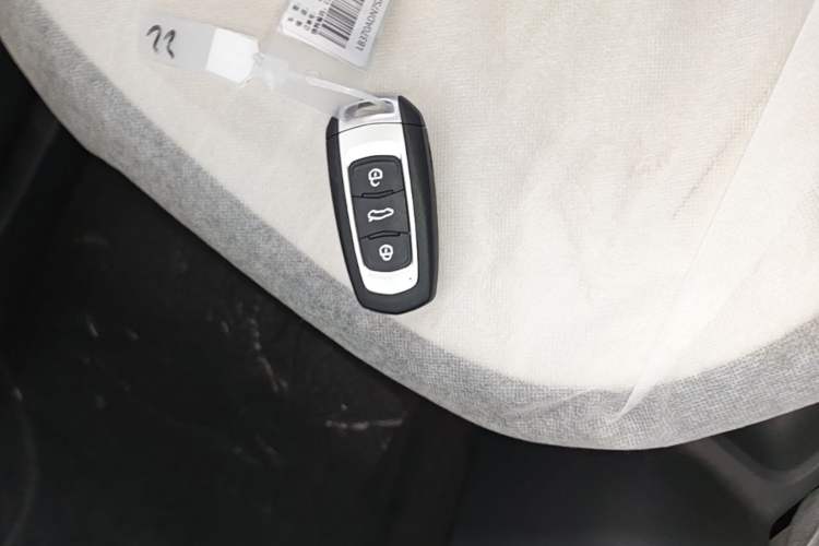 Used Geely Galaxy Panda 2025 210 km – Yuanqi Bear Vehicle Key