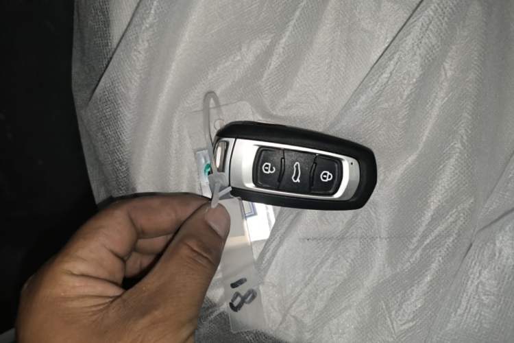 Used Geely Galaxy Panda 2025 210 km – Yuanqi Bear Vehicle Key