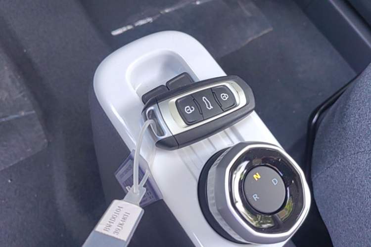 Used Geely Galaxy Panda 2025 210 km – Yuanqi Bear Vehicle Key