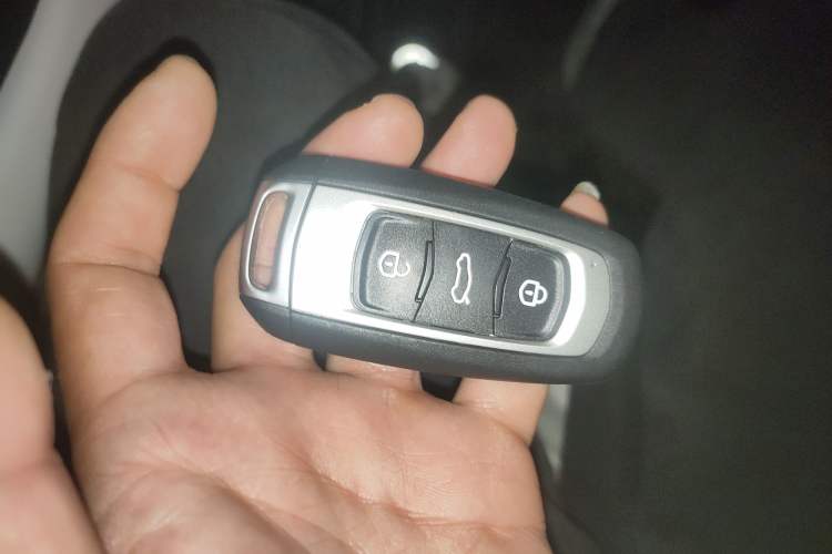 Used Geely Galaxy Panda 2025 210km Panda Rider Vehicle Key