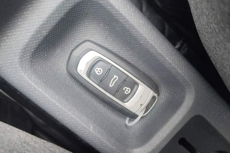 Used Geely Galaxy Panda 2025 210 km – Yuanqi Bear Vehicle Key