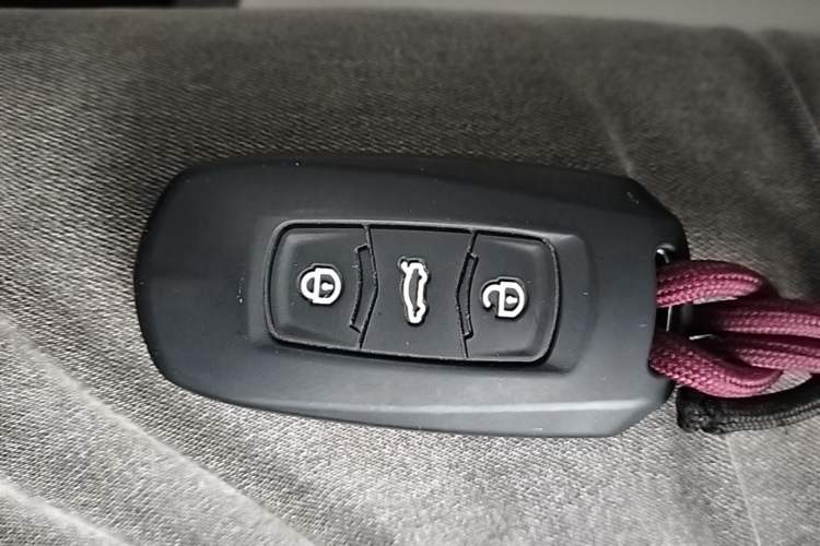 Used Geely Galaxy Panda 2025 210km Panda Rider Vehicle Key