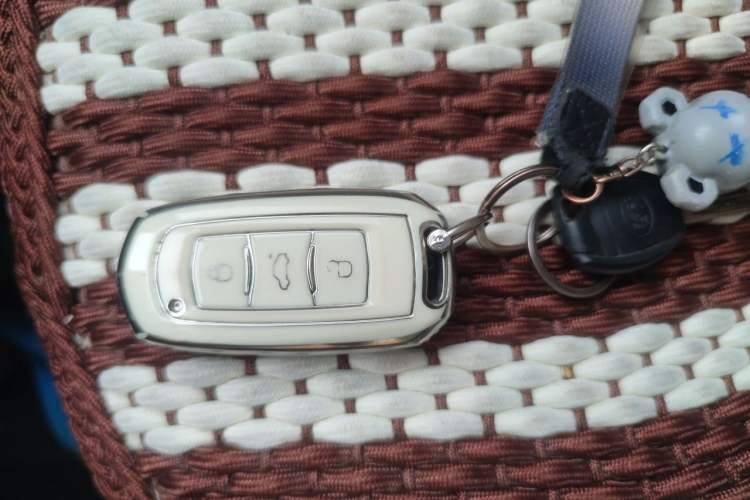 Used Geely Galaxy Panda 2025 210 km – Yuanqi Bear Vehicle Key