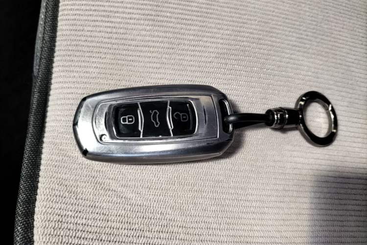 Used Geely Galaxy Panda 2025 210 km – Yuanqi Bear Vehicle Key