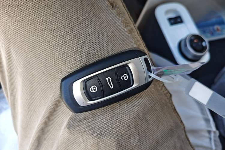 Used Geely Galaxy Panda 2025 210 km – Yuanqi Bear Vehicle Key