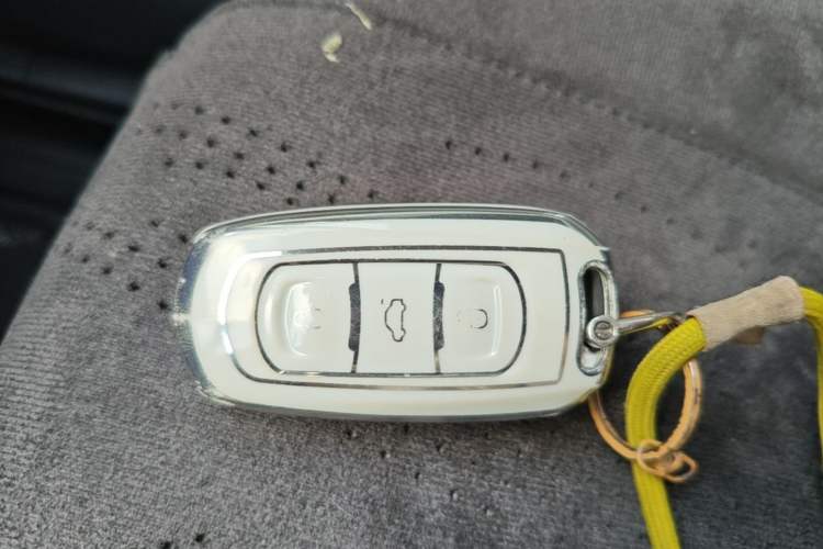 Used Geely Galaxy Panda 2025 210 km – Yuanqi Bear Vehicle Key