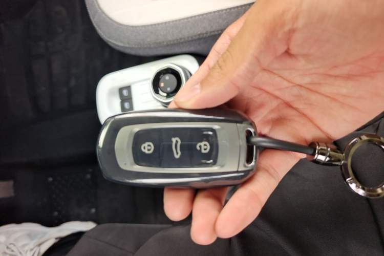 Used Geely Galaxy Panda 2025 210 km – Yuanqi Bear Vehicle Key