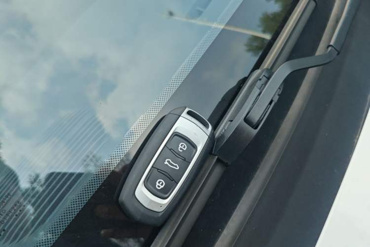 Used Geely Galaxy Panda 2025 210 km – Yuanqi Bear Vehicle Key