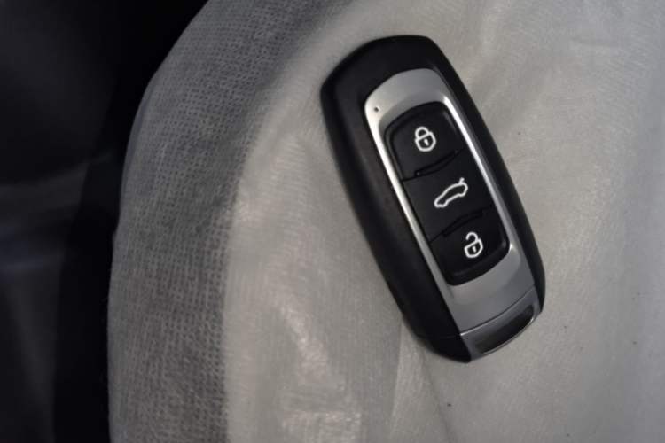 Used Geely Galaxy Panda 2025 210 km – Yuanqi Bear Vehicle Key