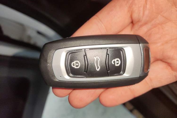 Used Geely Galaxy Panda 2025 210 km – Yuanqi Bear Vehicle Key