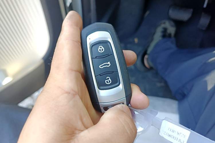 Used Geely Galaxy Panda 2025 210 km – Yuanqi Bear Vehicle Key