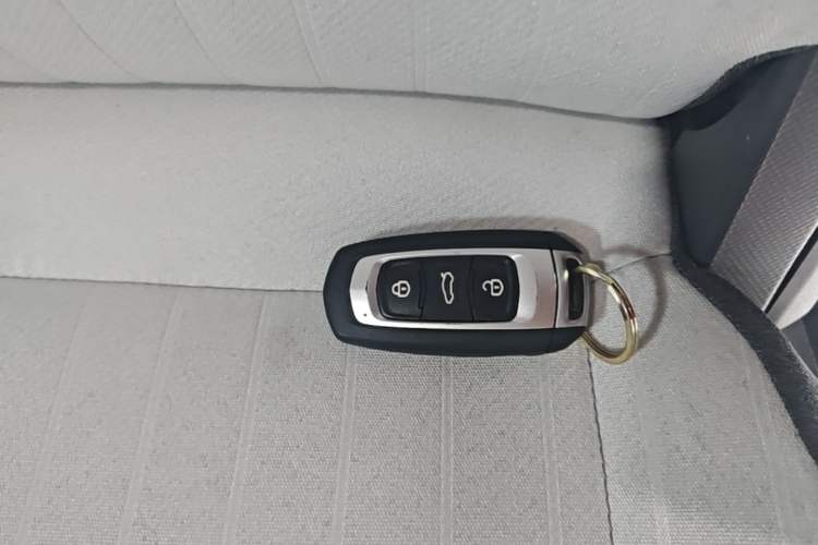 Used Geely Galaxy Panda 2025 210 km – Yuanqi Bear Vehicle Key