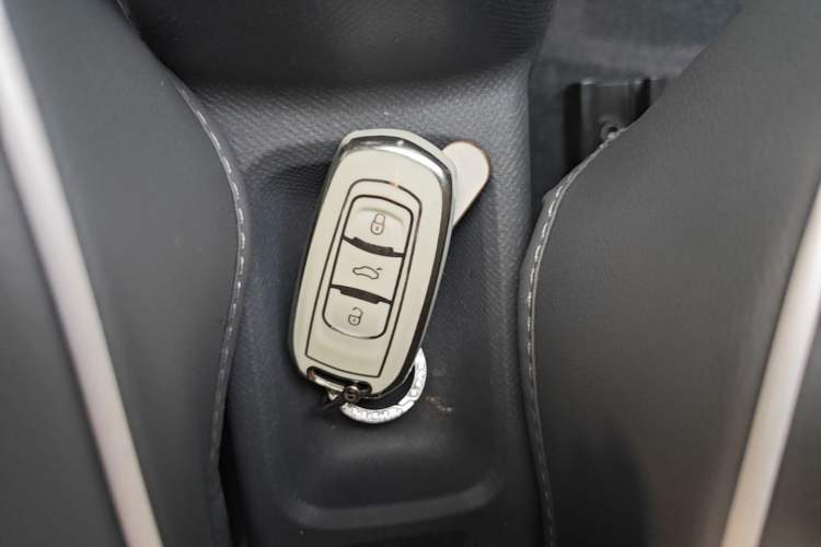 Used Geely Galaxy Panda 2025 210 km – Yuanqi Bear Vehicle Key