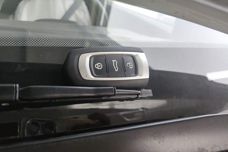 Used Geely Galaxy Panda 2025 210 km – Yuanqi Bear Vehicle Key