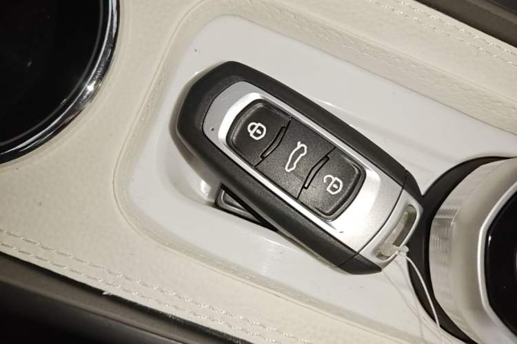 Used Geely Galaxy Panda 2025 210km Panda Rider Vehicle Key