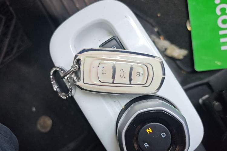 Used Geely Galaxy Panda 2025 210 km – Yuanqi Bear Vehicle Key