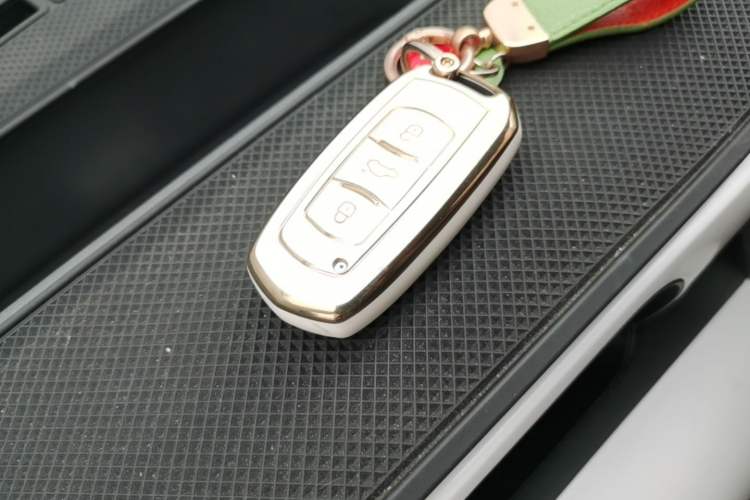 Used Geely Galaxy Panda 2025 210 km – Yuanqi Bear Vehicle Key