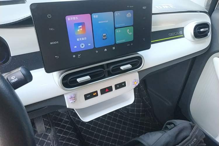 Used Geely Galaxy Panda 2025 210 km – Yuanqi Bear Audio And AC Panel