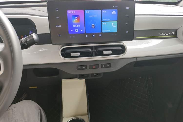 Used Geely Galaxy Panda 2025 210 km – Yuanqi Bear Audio And AC Panel