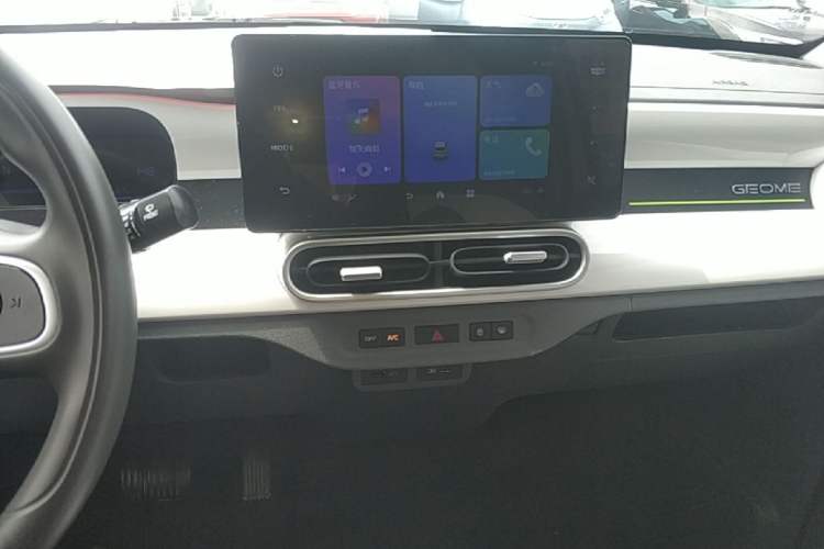 Used Geely Galaxy Panda 2025 210 km – Yuanqi Bear Audio And AC Panel
