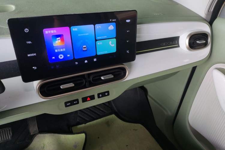 Used Geely Galaxy Panda 2025 210km Panda Rider Audio And AC Panel