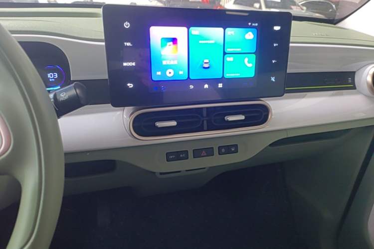 Used Geely Galaxy Panda 2025 210km Panda Rider Audio And AC Panel
