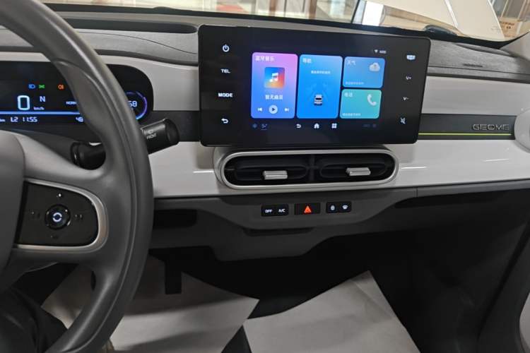 Used Geely Galaxy Panda 2025 210 km – Yuanqi Bear Audio And AC Panel