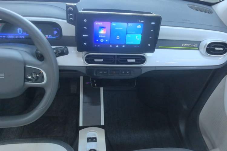 Used Geely Galaxy Panda 2025 210 km – Yuanqi Bear Audio And AC Panel
