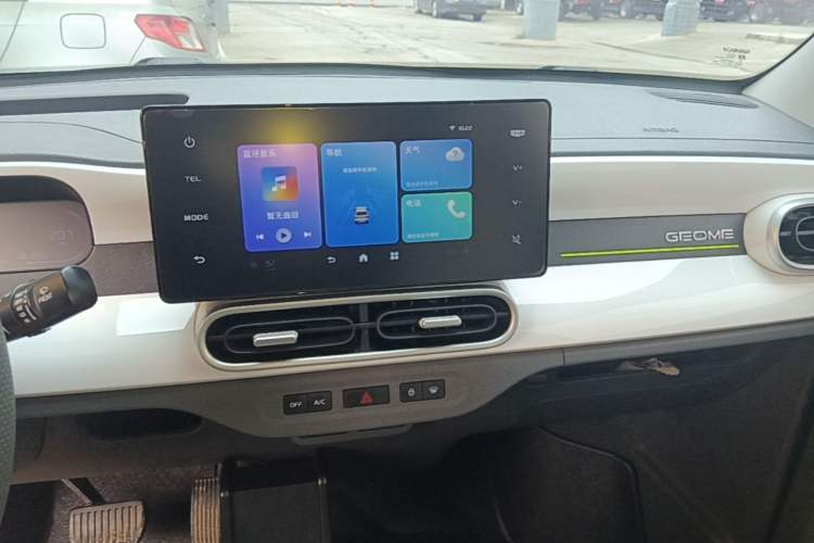 Used Geely Galaxy Panda 2025 210 km – Yuanqi Bear Audio And AC Panel