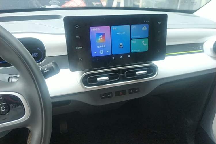 Used Geely Galaxy Panda 2025 210 km – Yuanqi Bear Audio And AC Panel