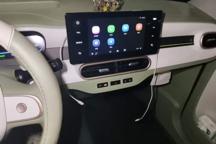 Used Geely Galaxy Panda 2025 210km Panda Rider Audio And AC Panel