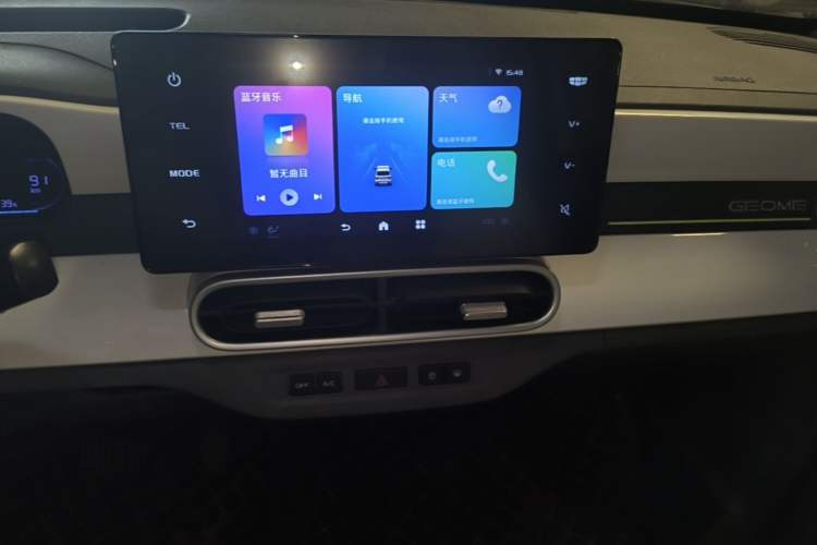 Used Geely Galaxy Panda 2025 210 km – Yuanqi Bear Audio And AC Panel