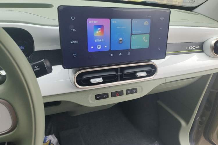 Used Geely Galaxy Panda 2025 210km Panda Rider Audio And AC Panel
