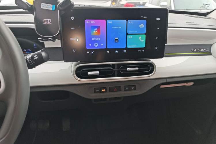 Used Geely Galaxy Panda 2025 210 km – Yuanqi Bear Audio And AC Panel