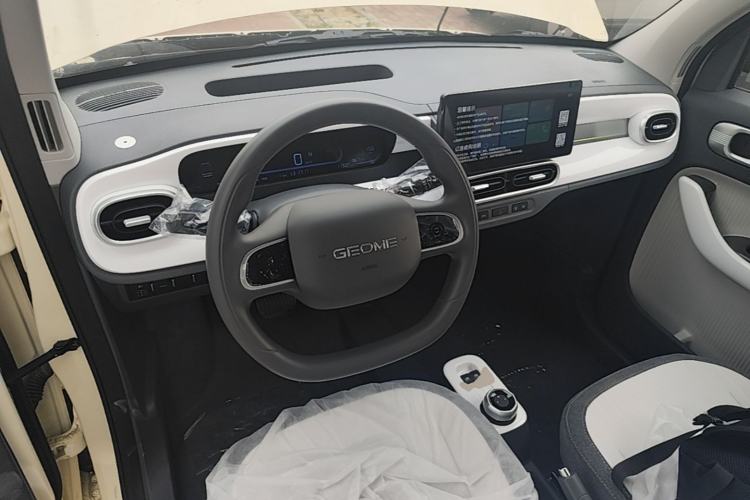 Used Geely Galaxy Panda 2025 210 km – Yuanqi Bear Center Console