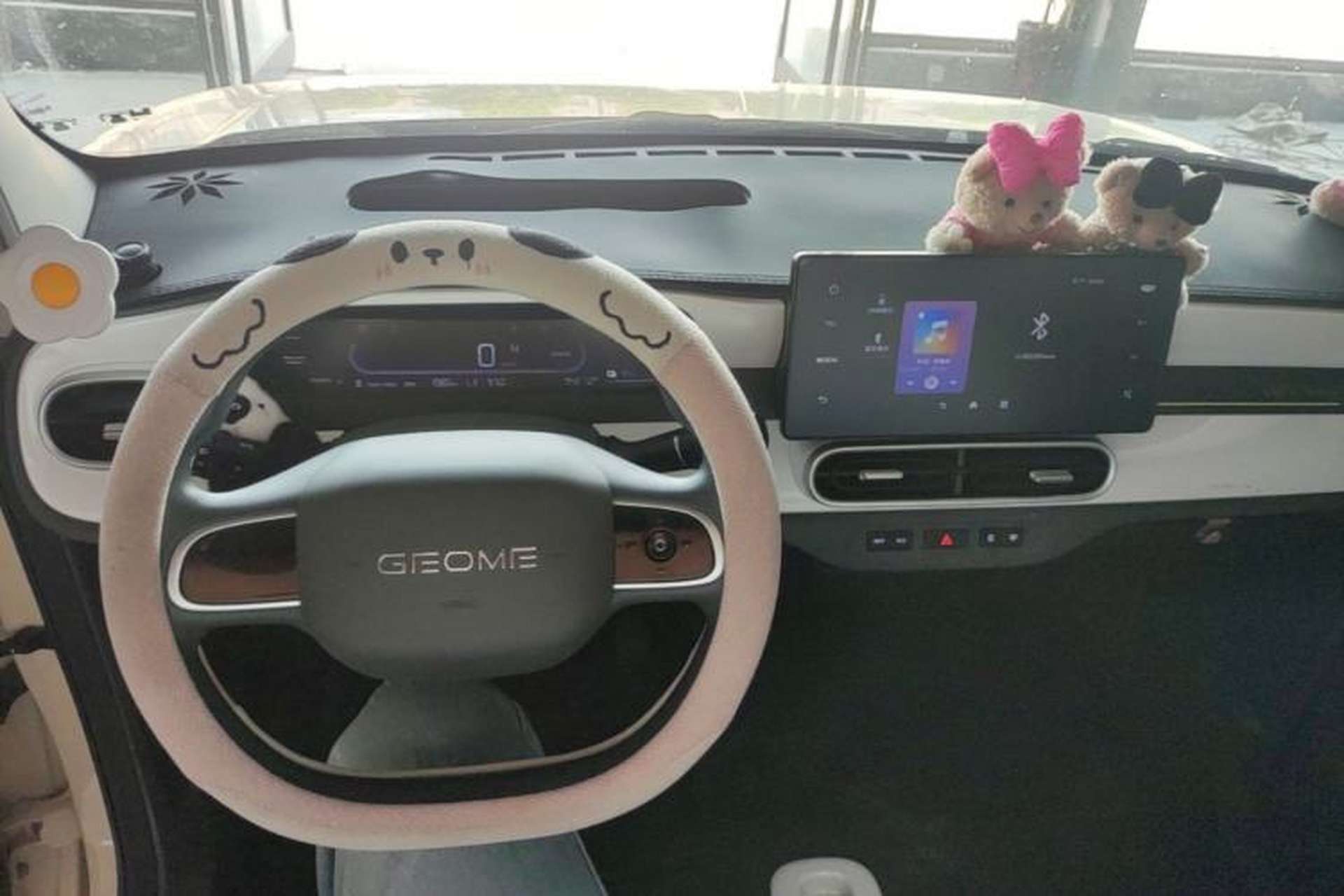 Used Geely Galaxy Panda 2025 210 km – Yuanqi Bear Center Console