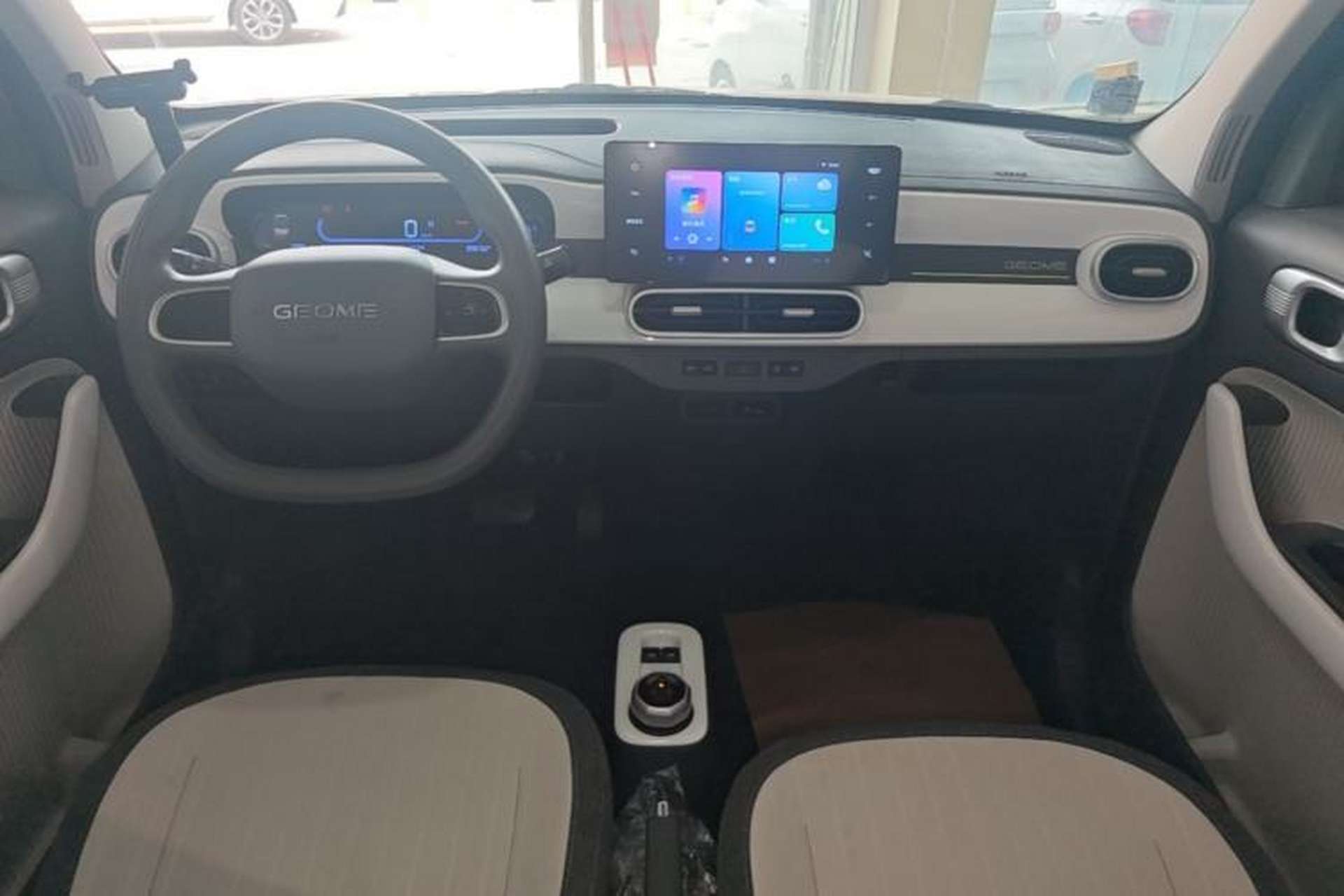 Used Geely Galaxy Panda 2025 210 km – Yuanqi Bear Center Console