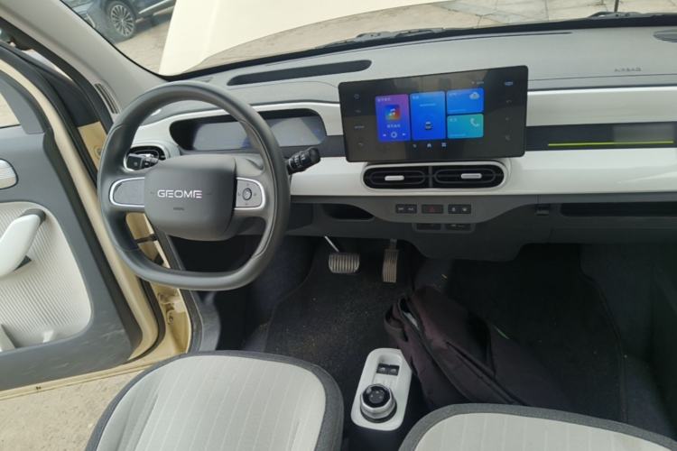 Used Geely Galaxy Panda 2025 210 km – Yuanqi Bear Center Console