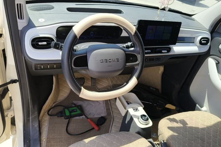 Used Geely Galaxy Panda 2025 210 km – Yuanqi Bear Center Console