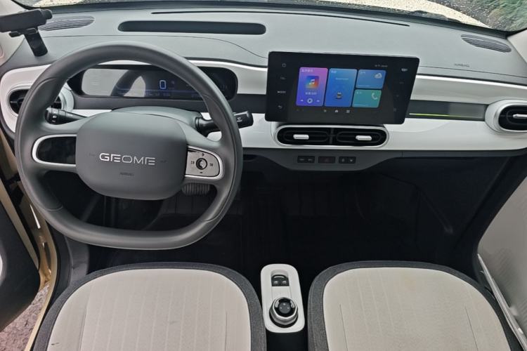 Used Geely Galaxy Panda 2025 210 km – Yuanqi Bear Center Console