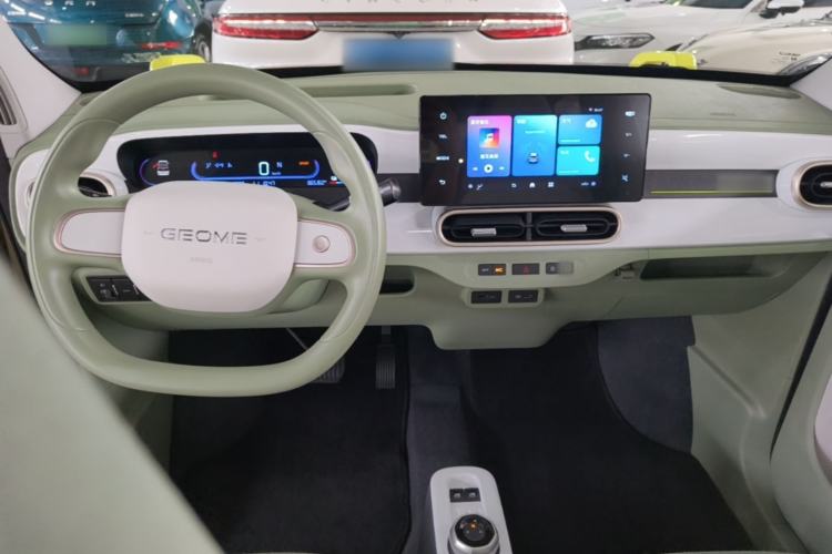 Used Geely Galaxy Panda 2025 210km Panda Rider Center Console