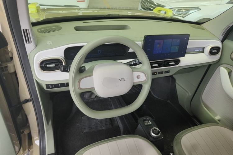 Used Geely Galaxy Panda 2025 210km Panda Rider Center Console