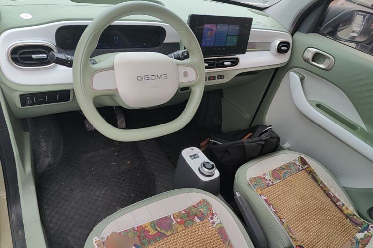 Used Geely Galaxy Panda 2025 210km Panda Rider Center Console
